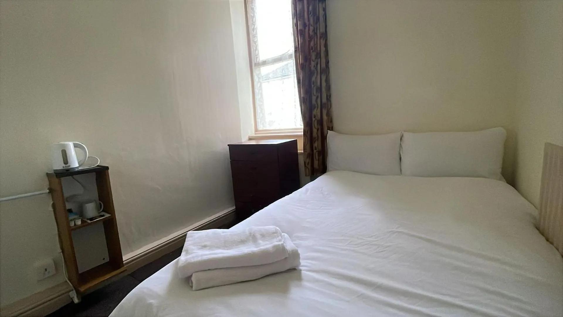 Beach Blackpool Hotel - Great Location, Comfortable Beds